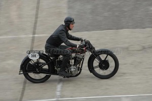 Vintage Revival Montlhéry (F) 2013 – Motorrad
